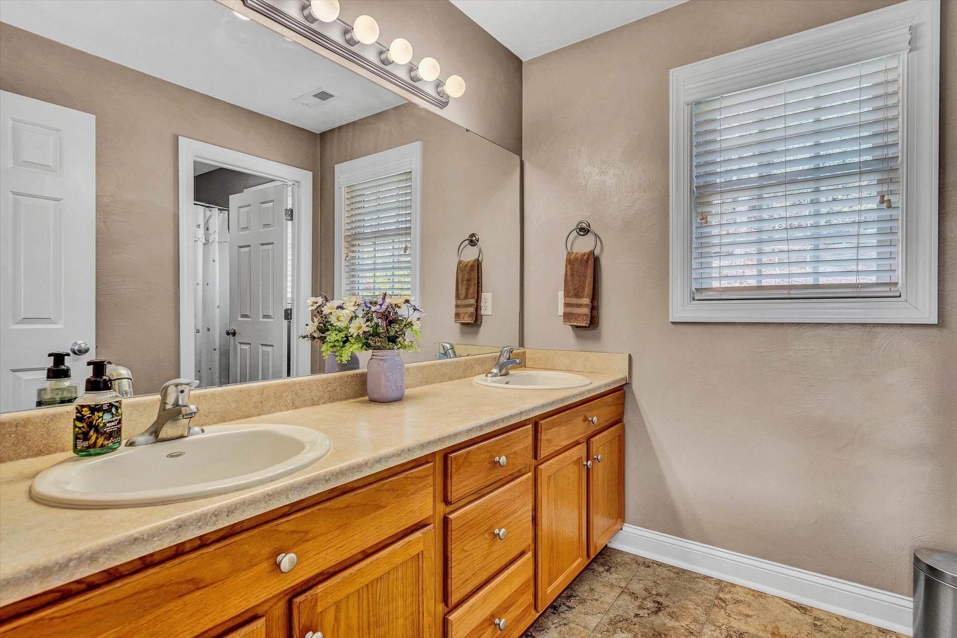 1230 Coronado DR - Photo 30
