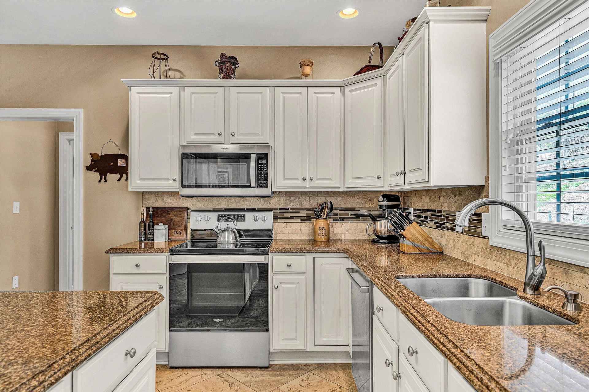 1230 Coronado DR - Photo 12