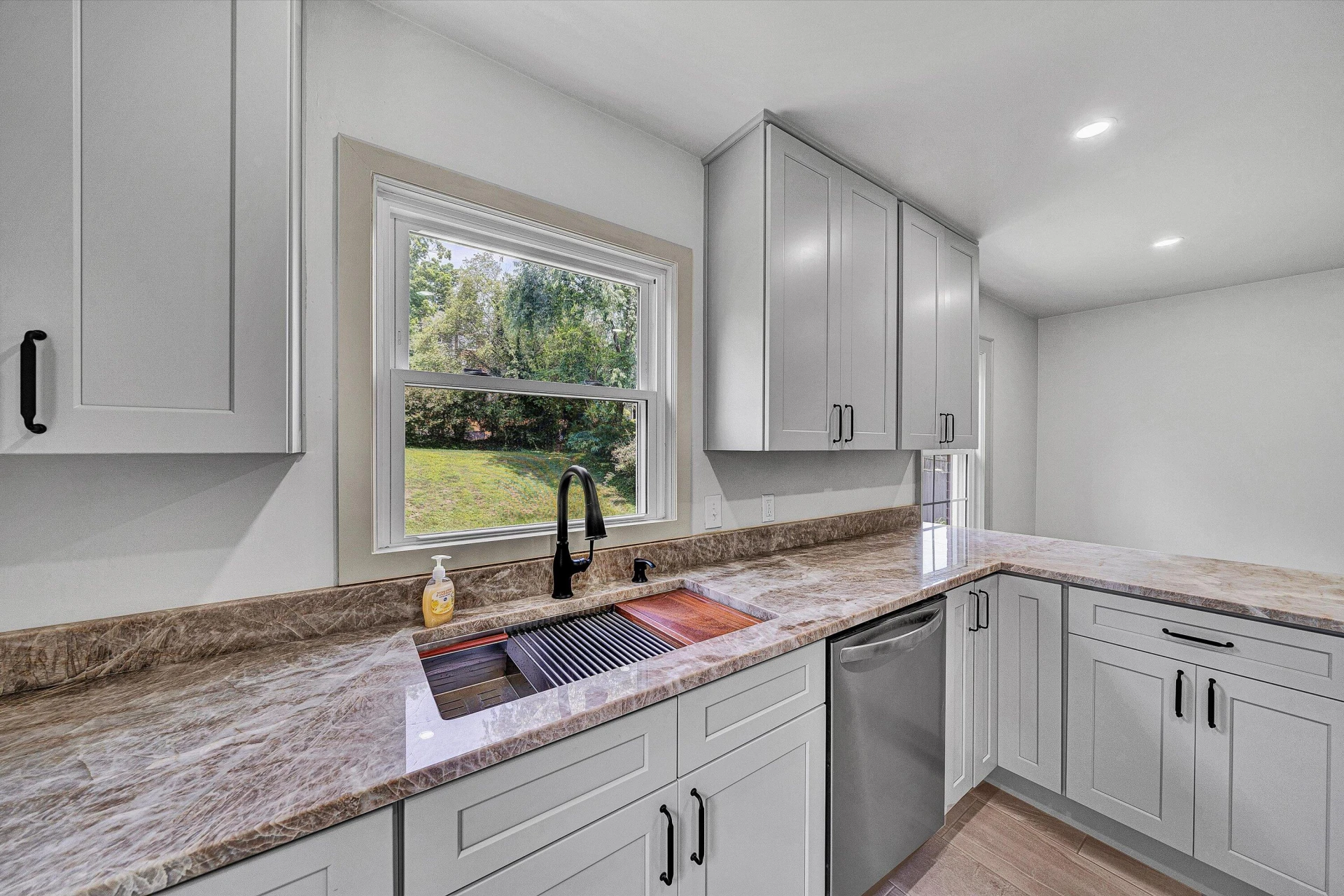 2619 Carolina AVE - Photo 15