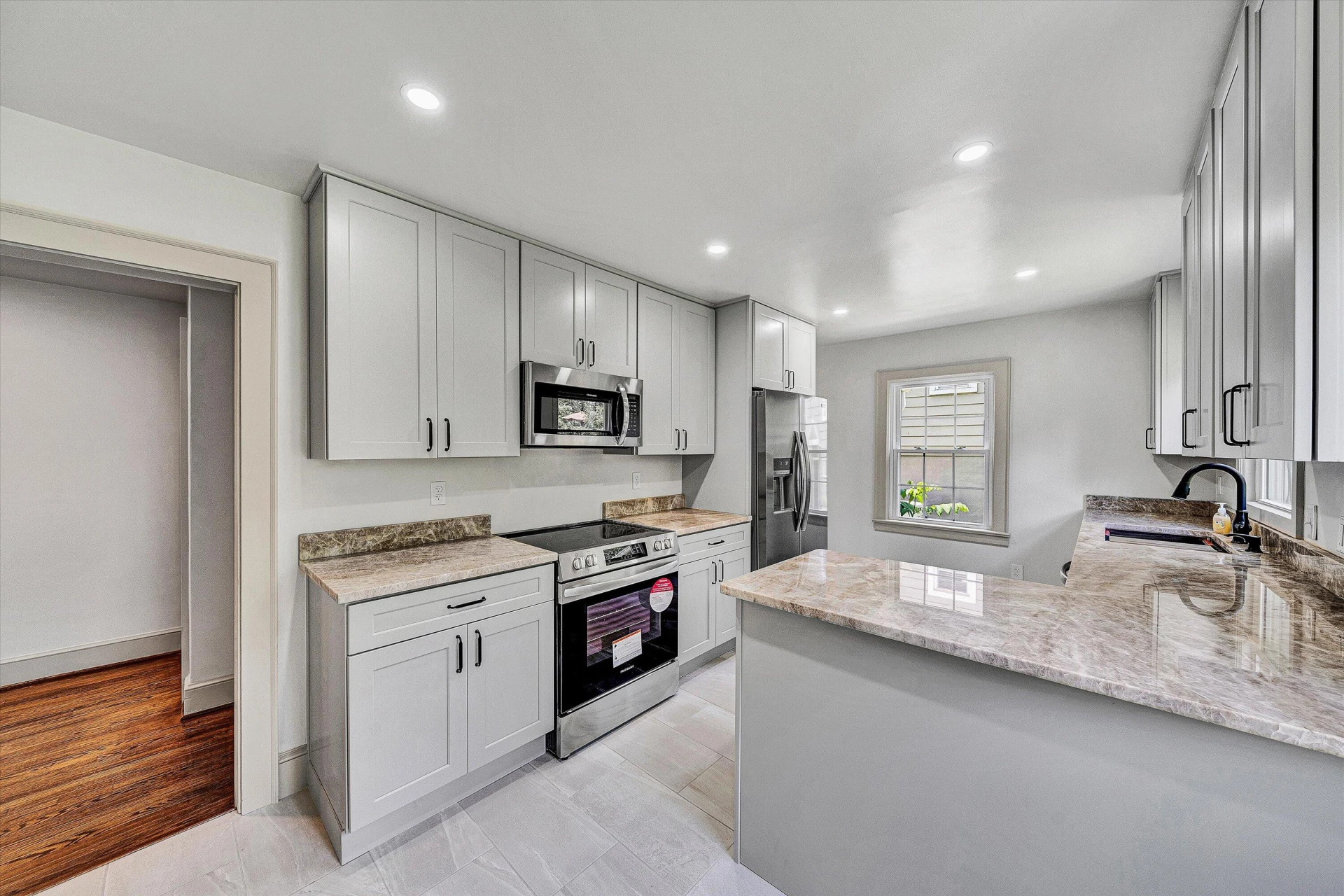 2619 Carolina AVE - Photo 18