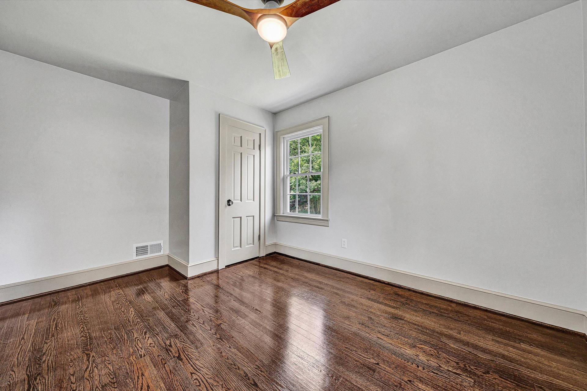 2619 Carolina AVE - Photo 23