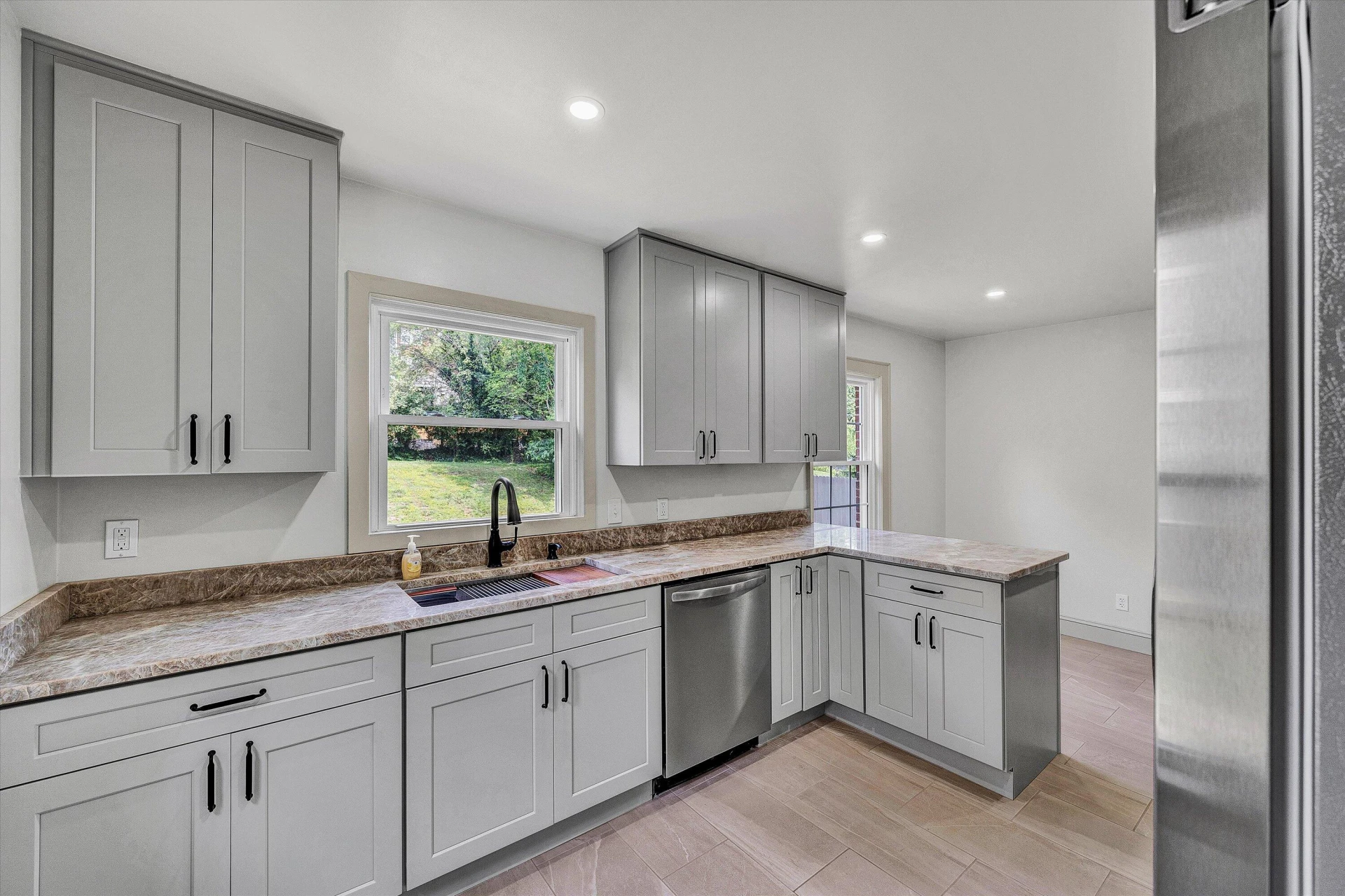 2619 Carolina AVE - Photo 13