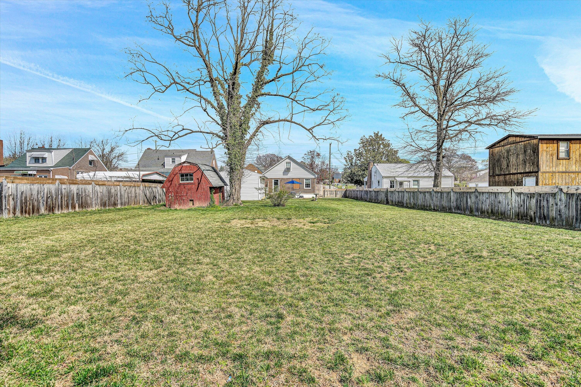 303 Goodwin AVE - Photo 28