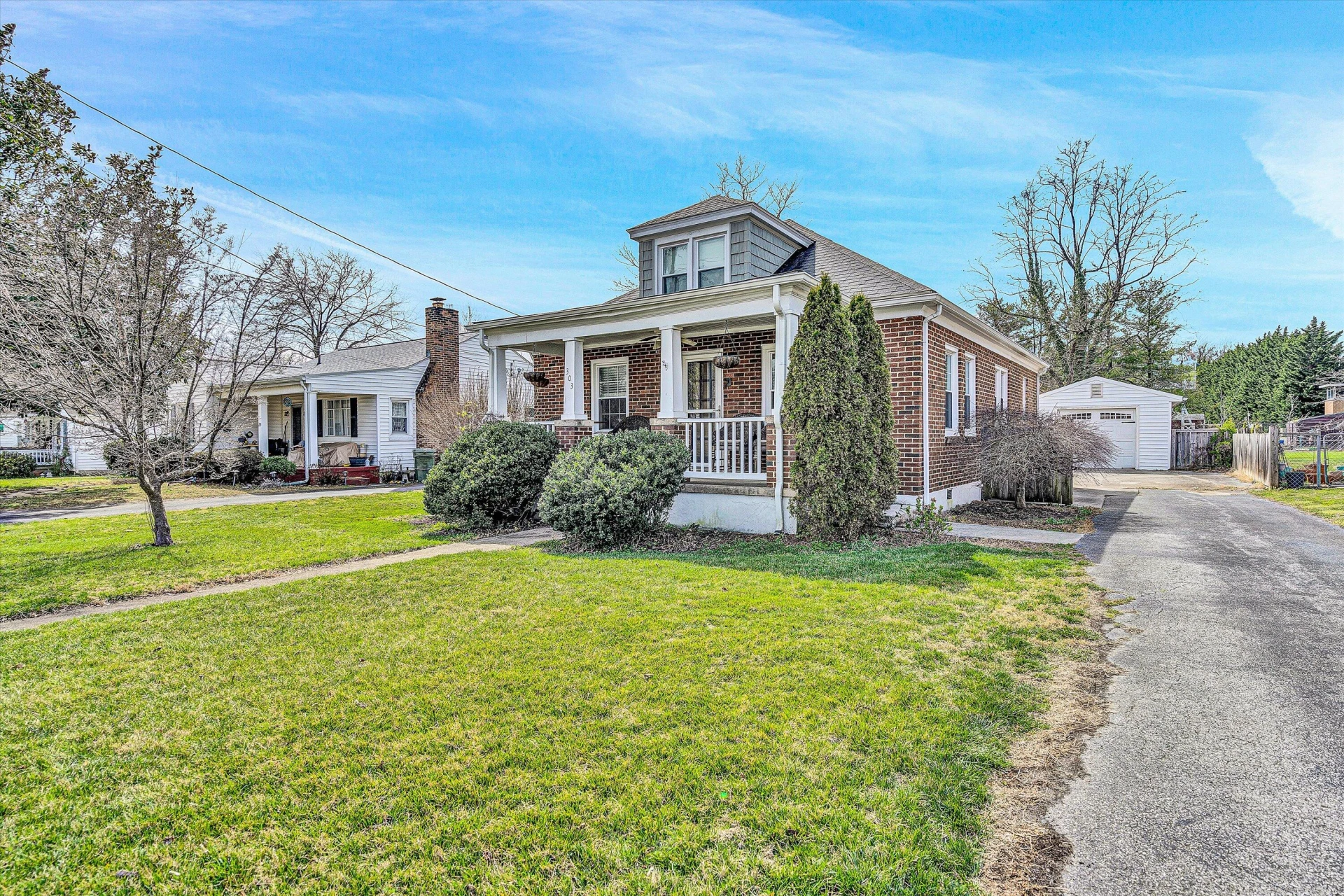 303 Goodwin AVE - Photo 32