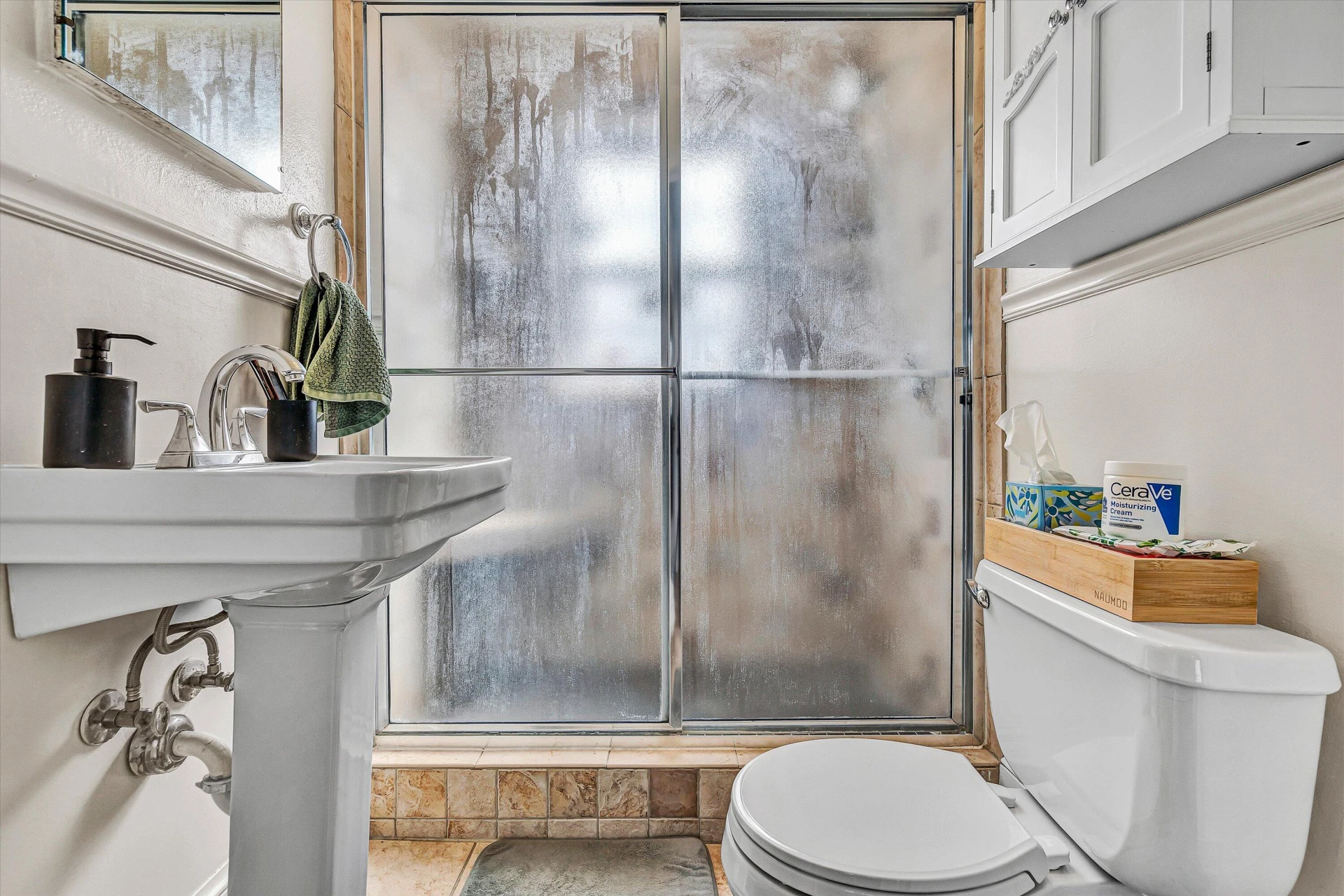 303 Goodwin AVE - Photo 13
