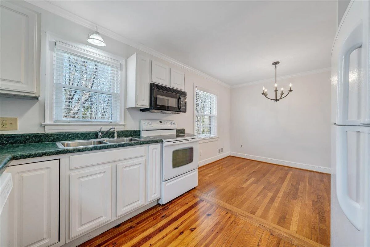 2937 Oak Crest AVE - Photo 17