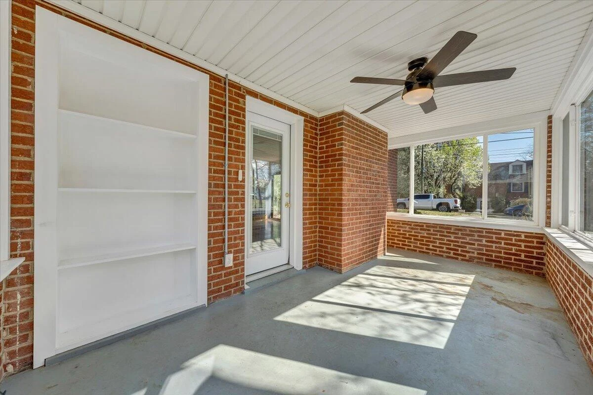 2937 Oak Crest AVE - Photo 23