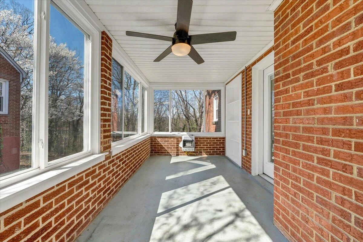 2937 Oak Crest AVE - Photo 24