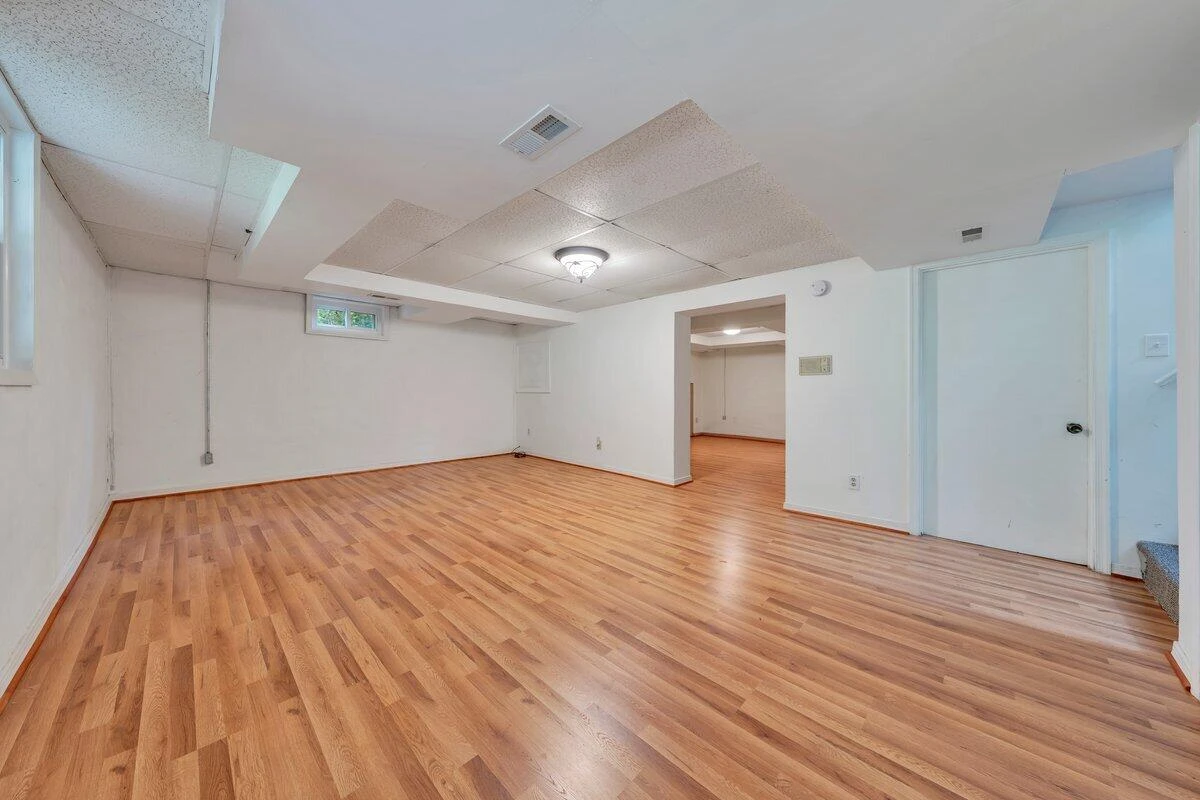 2937 Oak Crest AVE - Photo 28