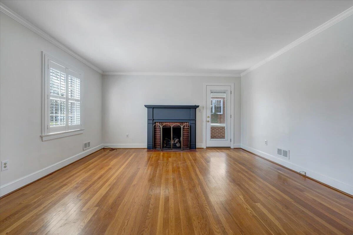 2937 Oak Crest AVE - Photo 7