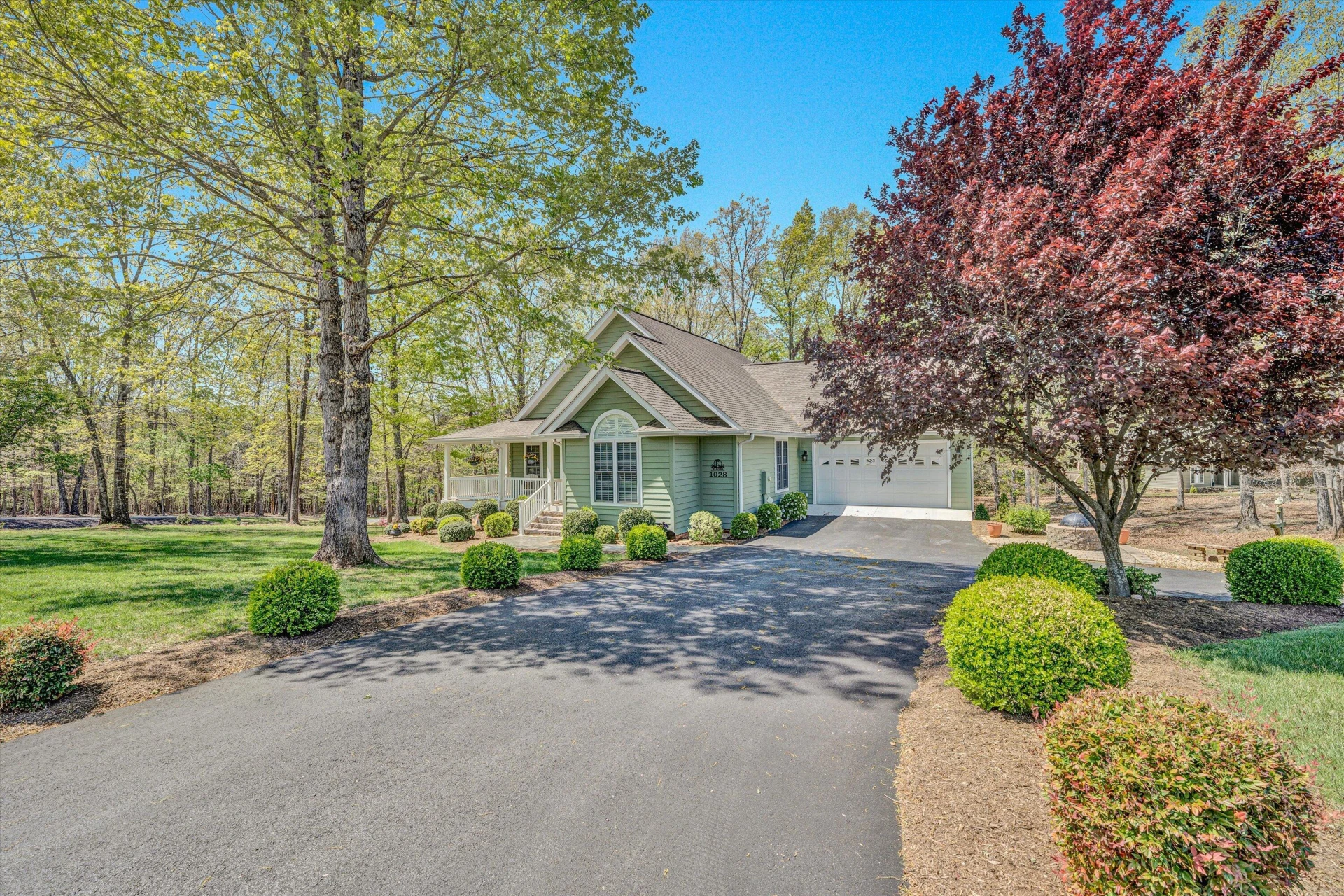 1028 Marie DR - Photo 10