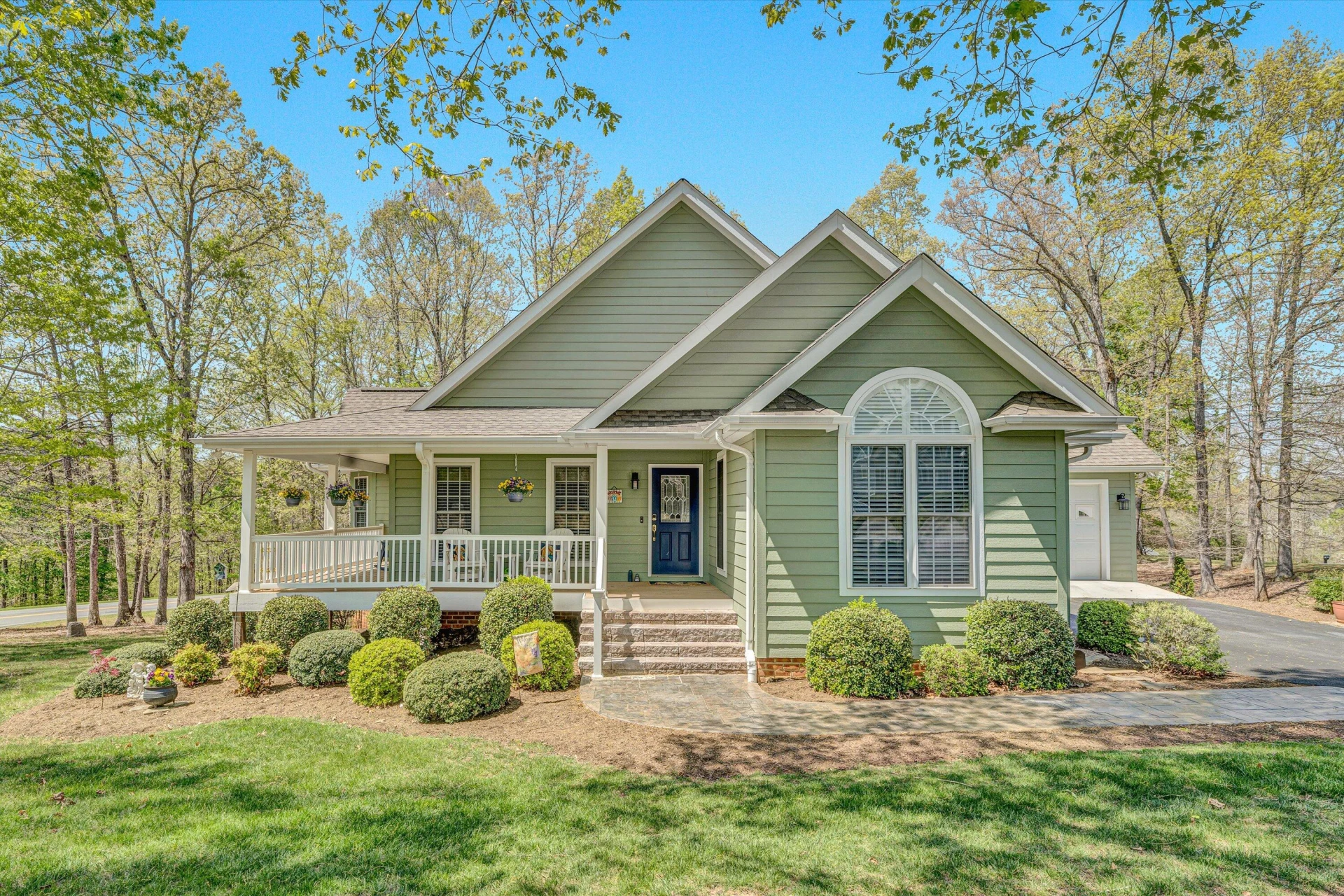 1028 Marie DR - Photo 14