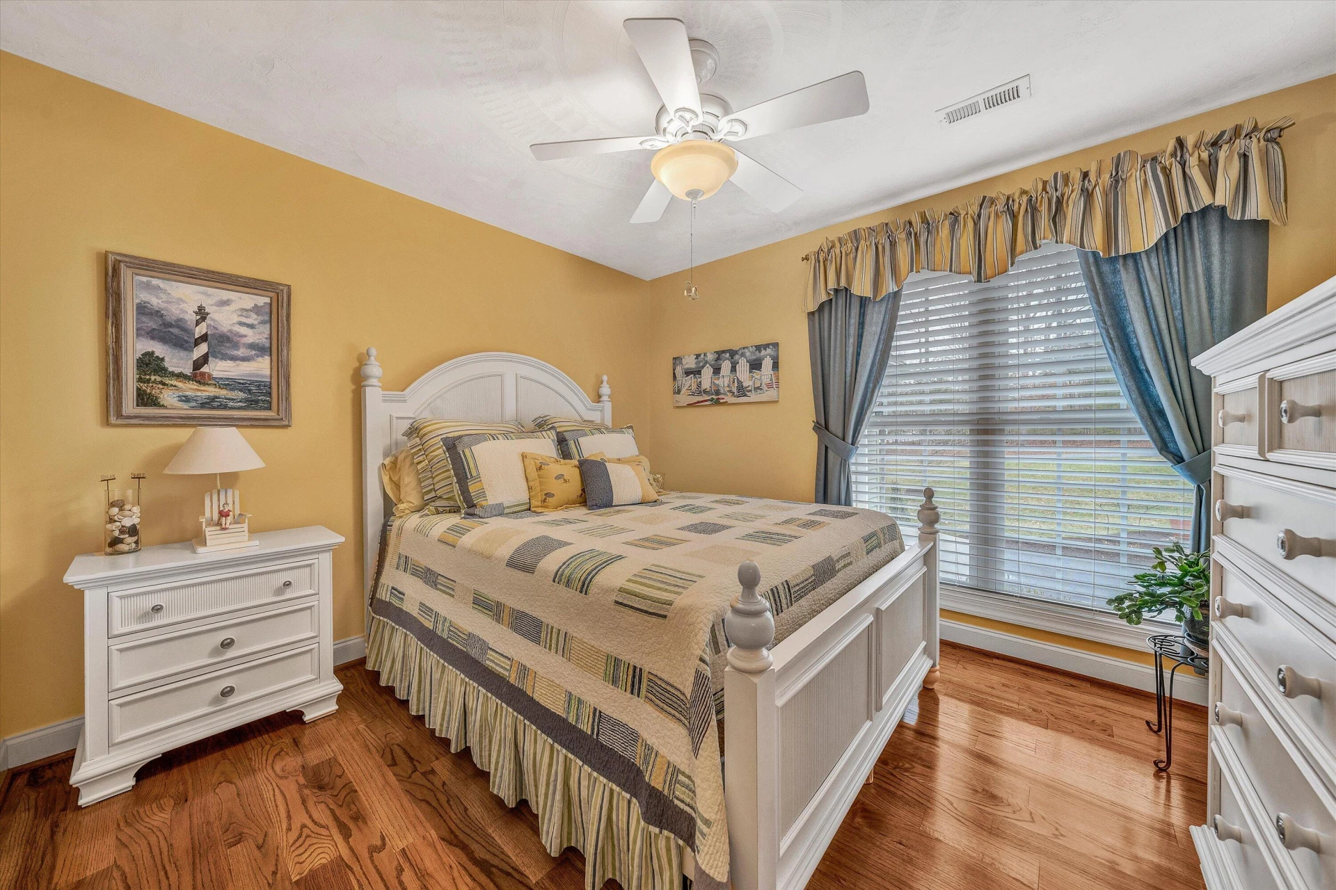 1028 Marie DR - Photo 33