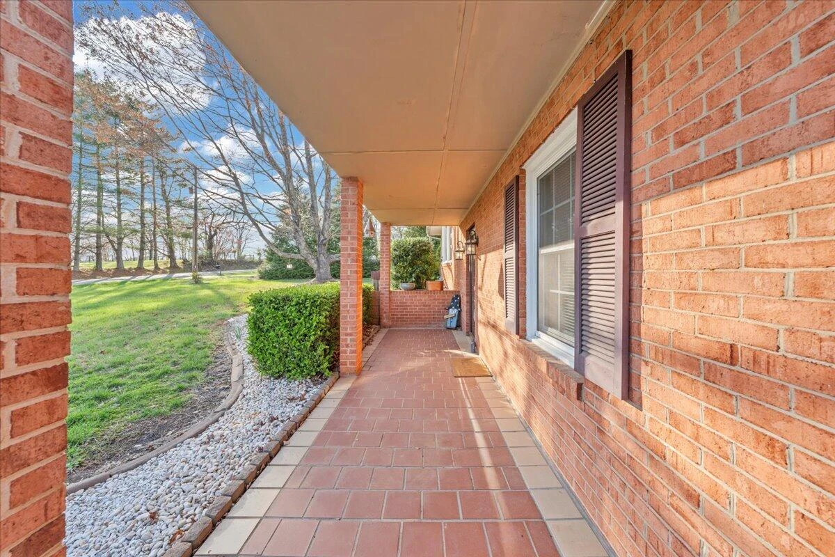 1829 Truman Hill RD - Photo 2