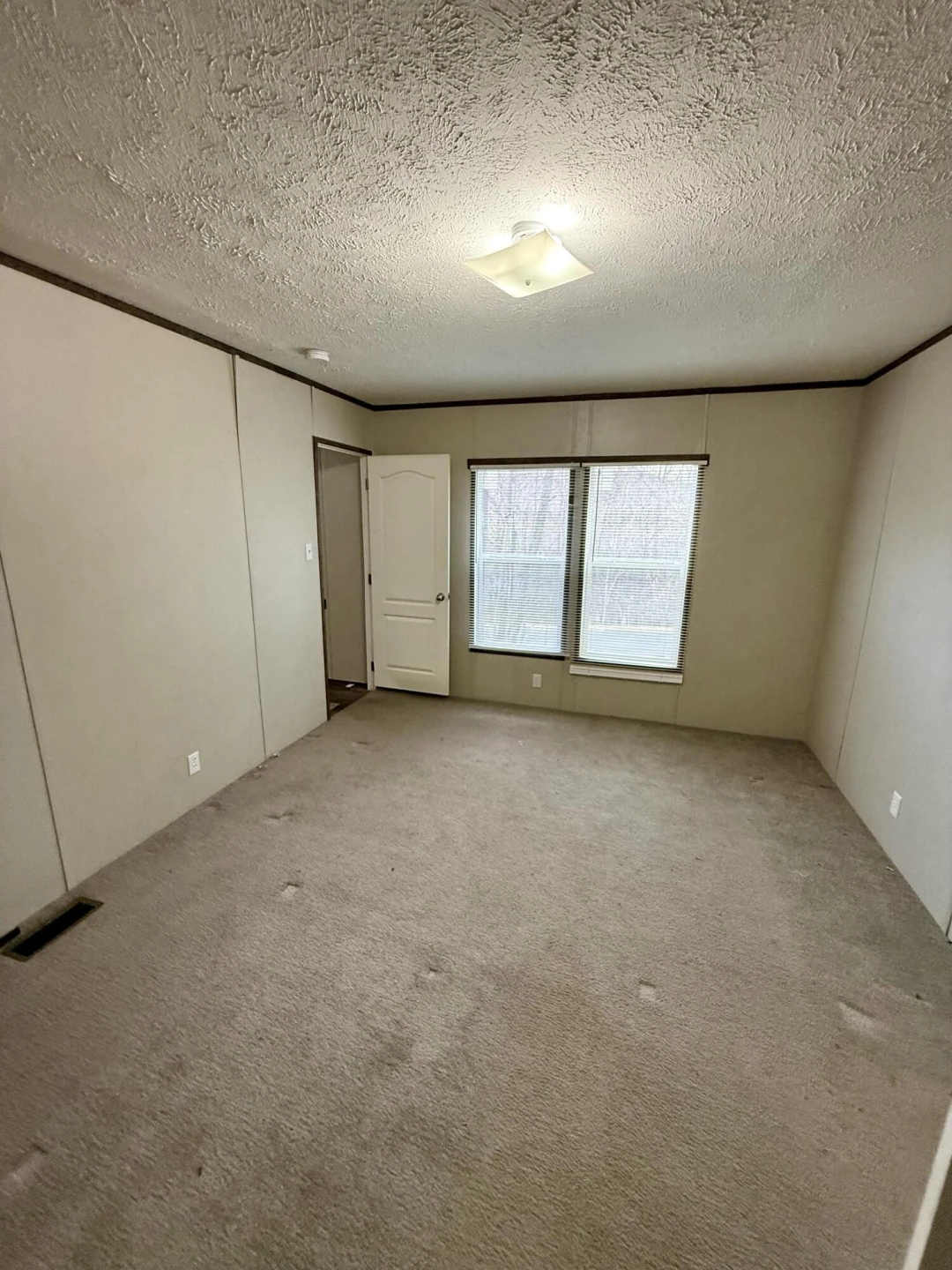 4942 Jeters Chapel RD - Photo 16