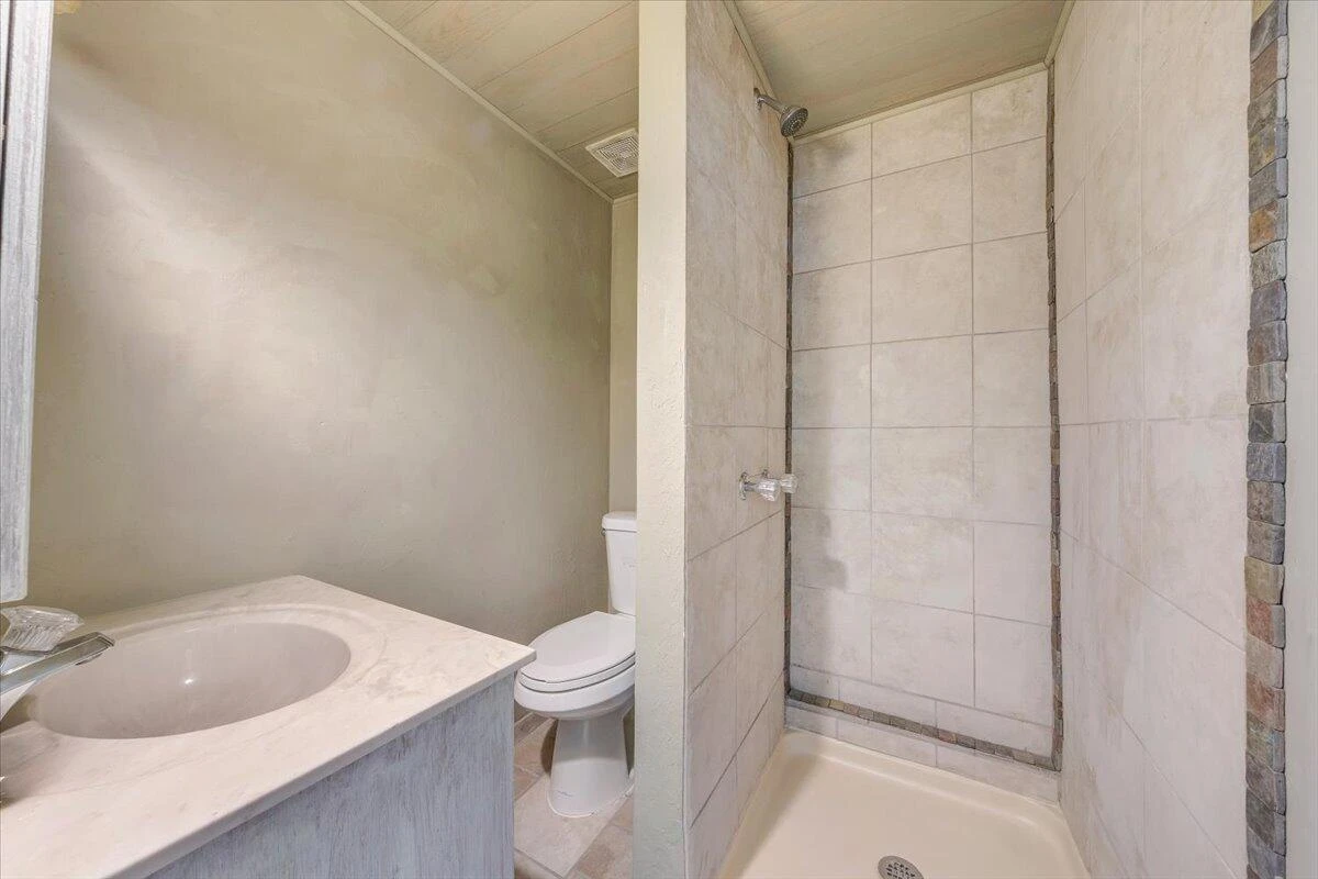 916 Dale AVE - Photo 16