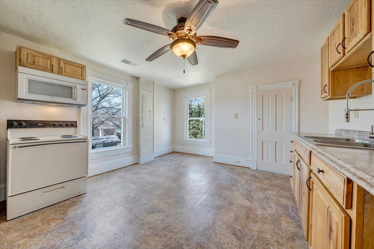 916 Dale AVE - Photo 25