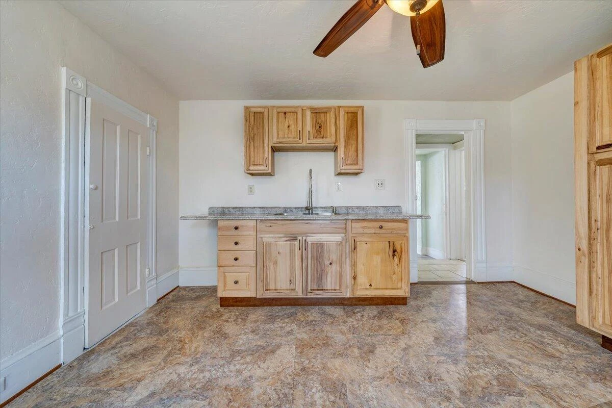 916 Dale AVE - Photo 26
