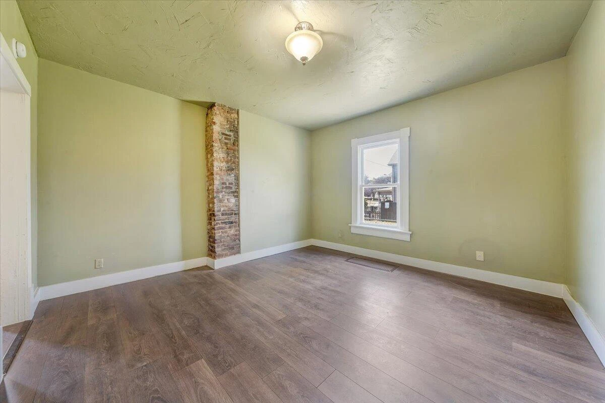 916 Dale AVE - Photo 8