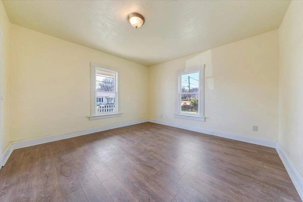 916 Dale AVE - Photo 10