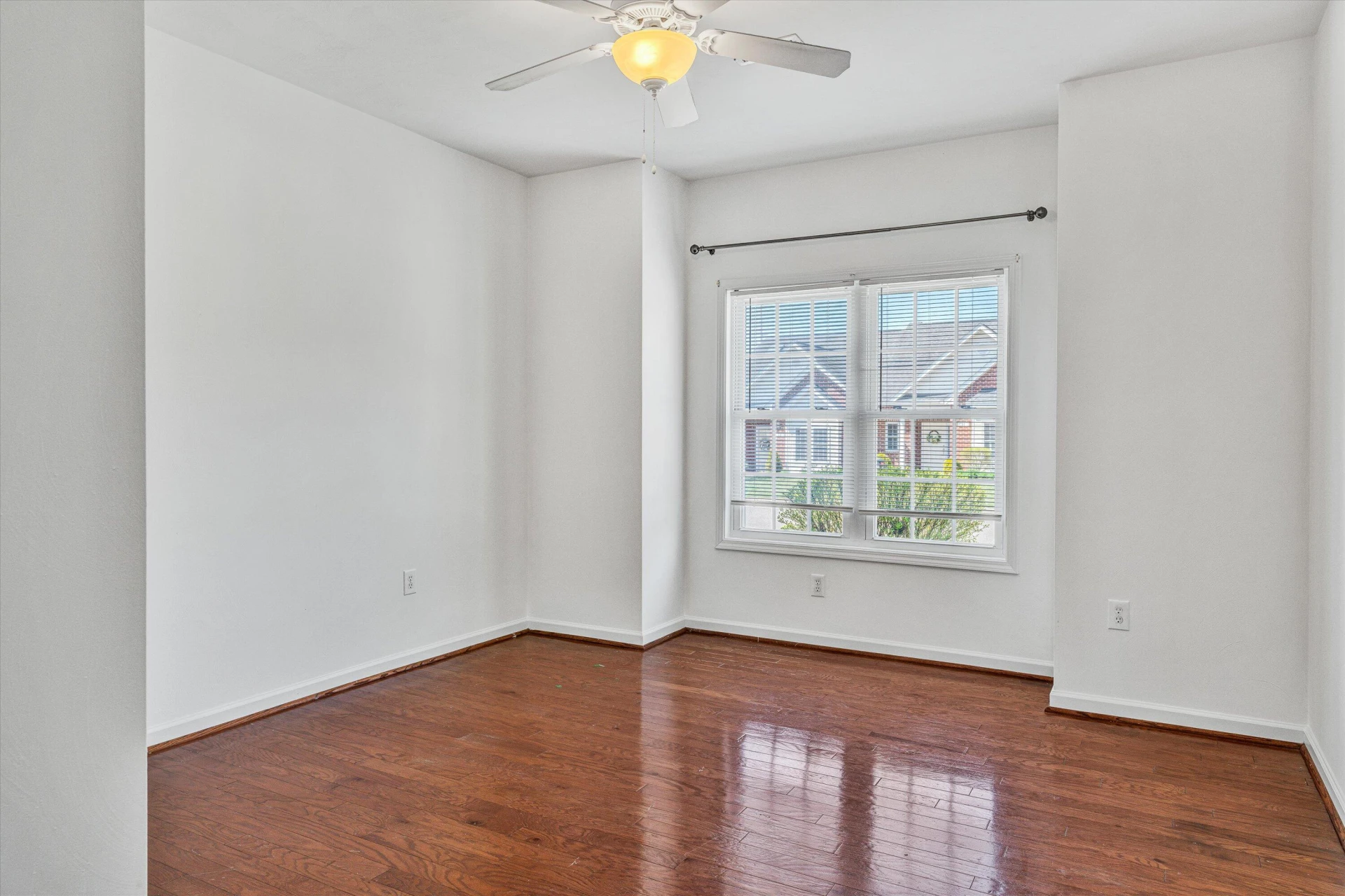 88 Maple ST - Photo 9