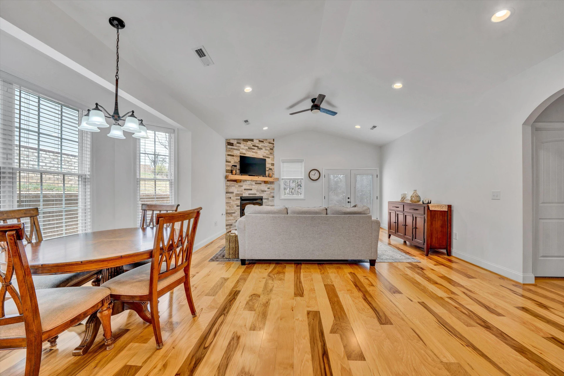 1252 Trafalgar DR - Photo 14