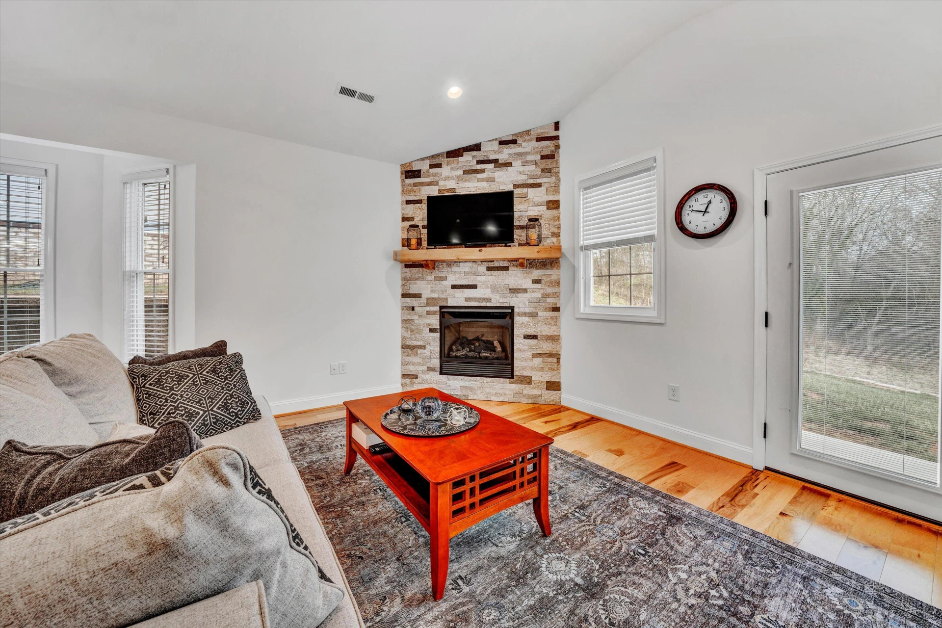 1252 Trafalgar DR - Photo 15