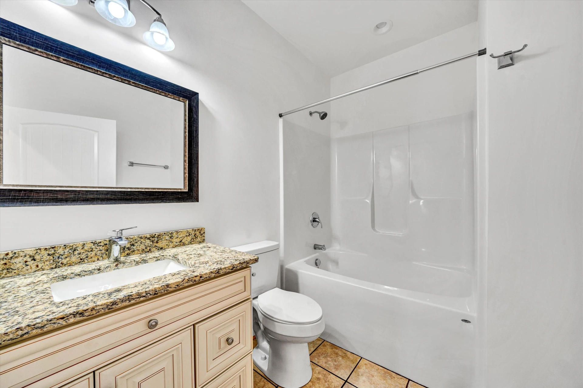 1252 Trafalgar DR - Photo 26