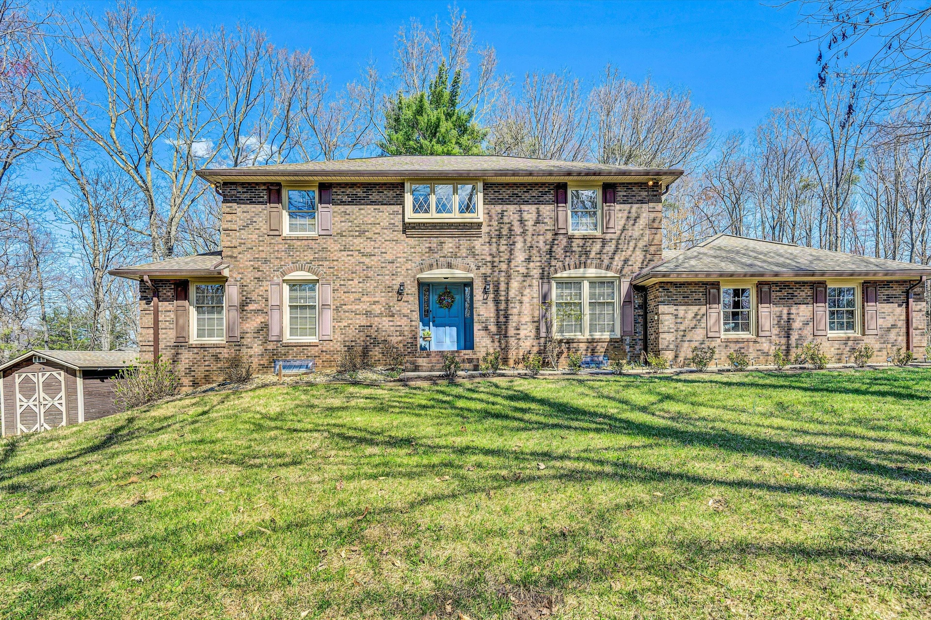 70 Belmont DR