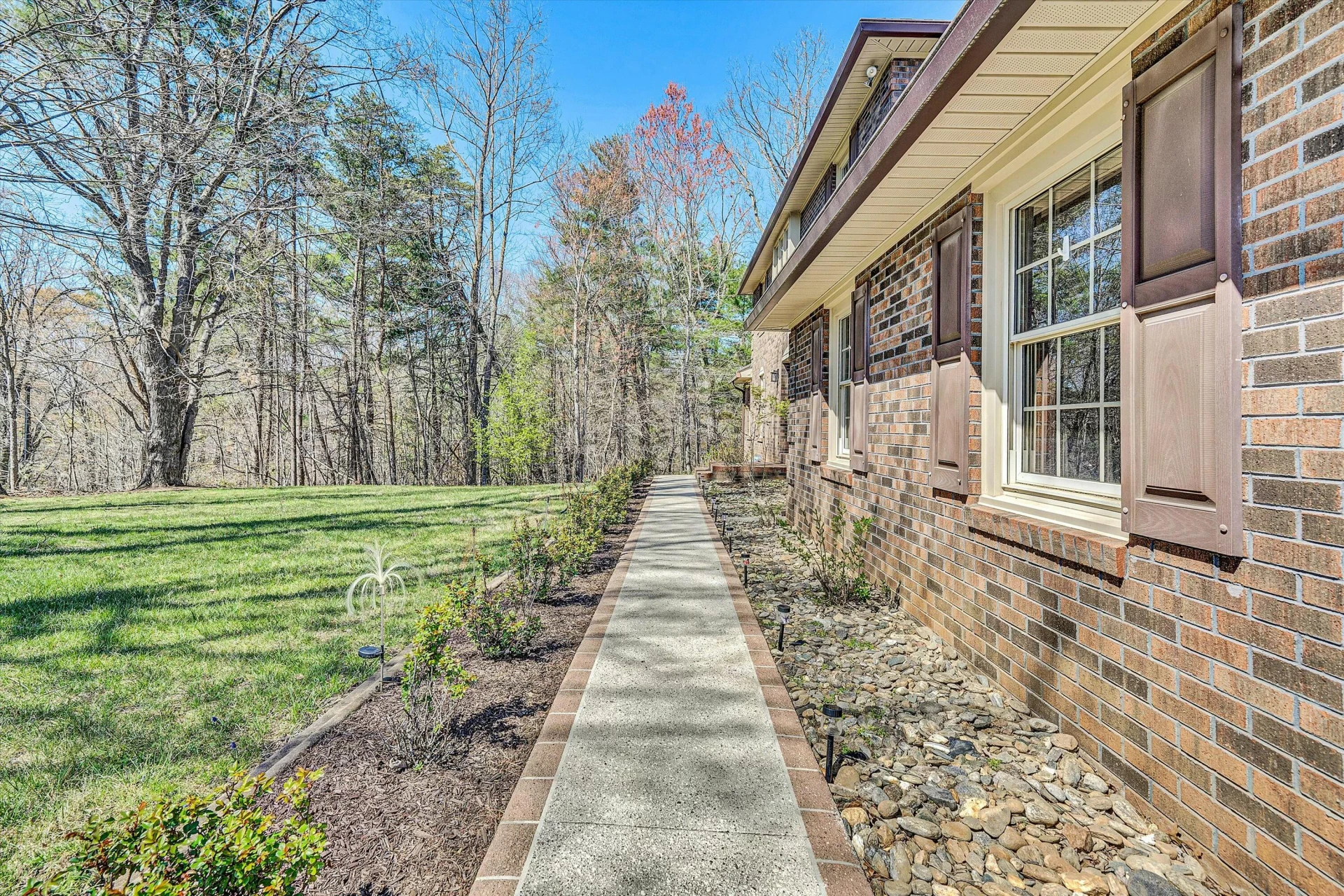 70 Belmont DR - Photo 4