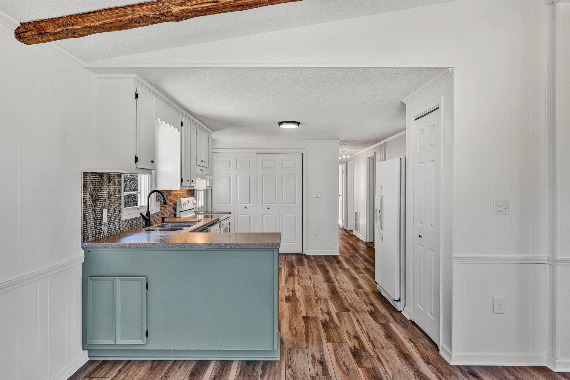 1330 Springfield DR - Photo 14