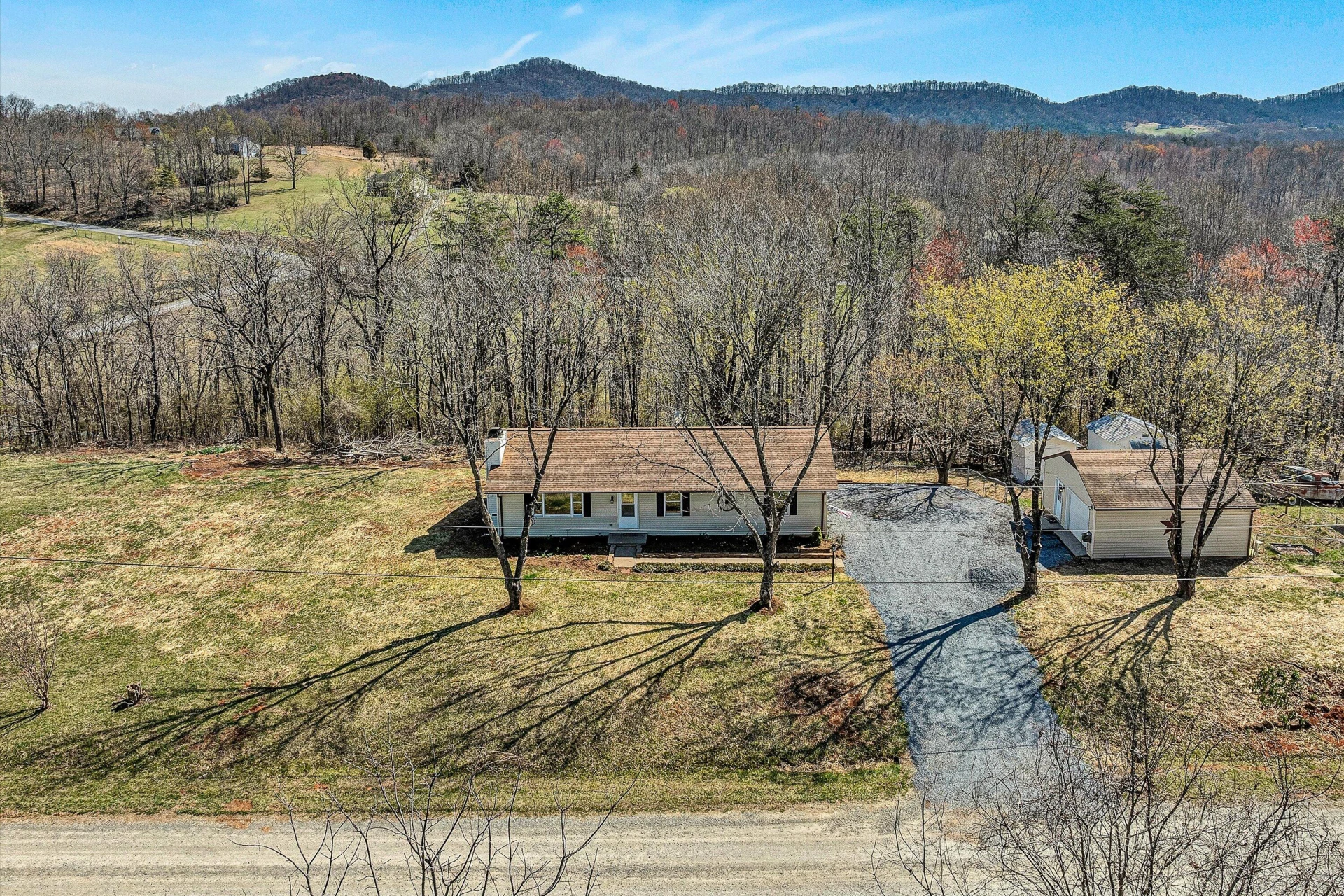 1330 Springfield DR - Photo 2