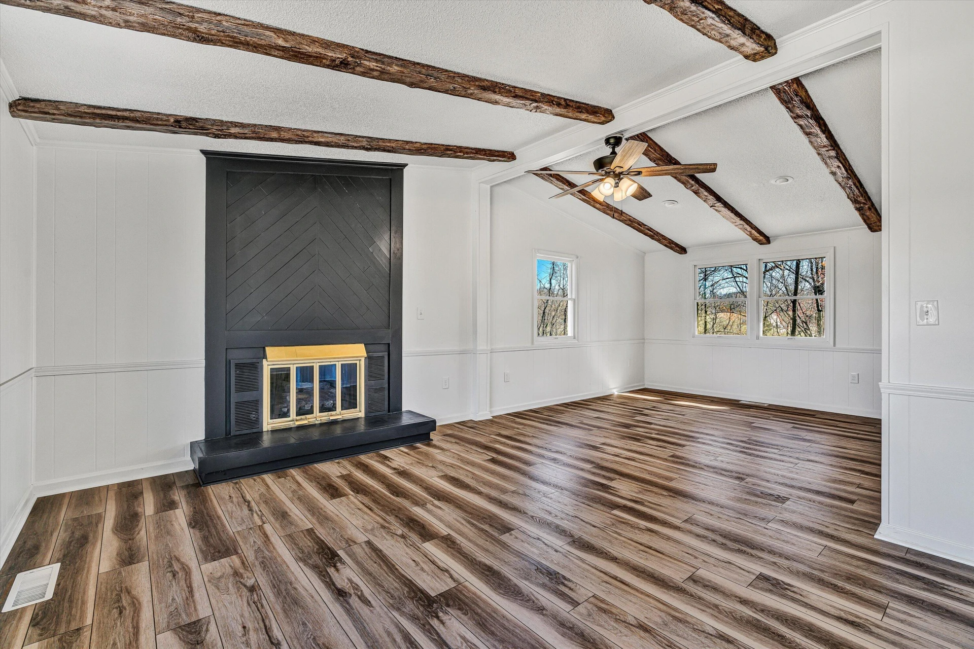 1330 Springfield DR - Photo 6