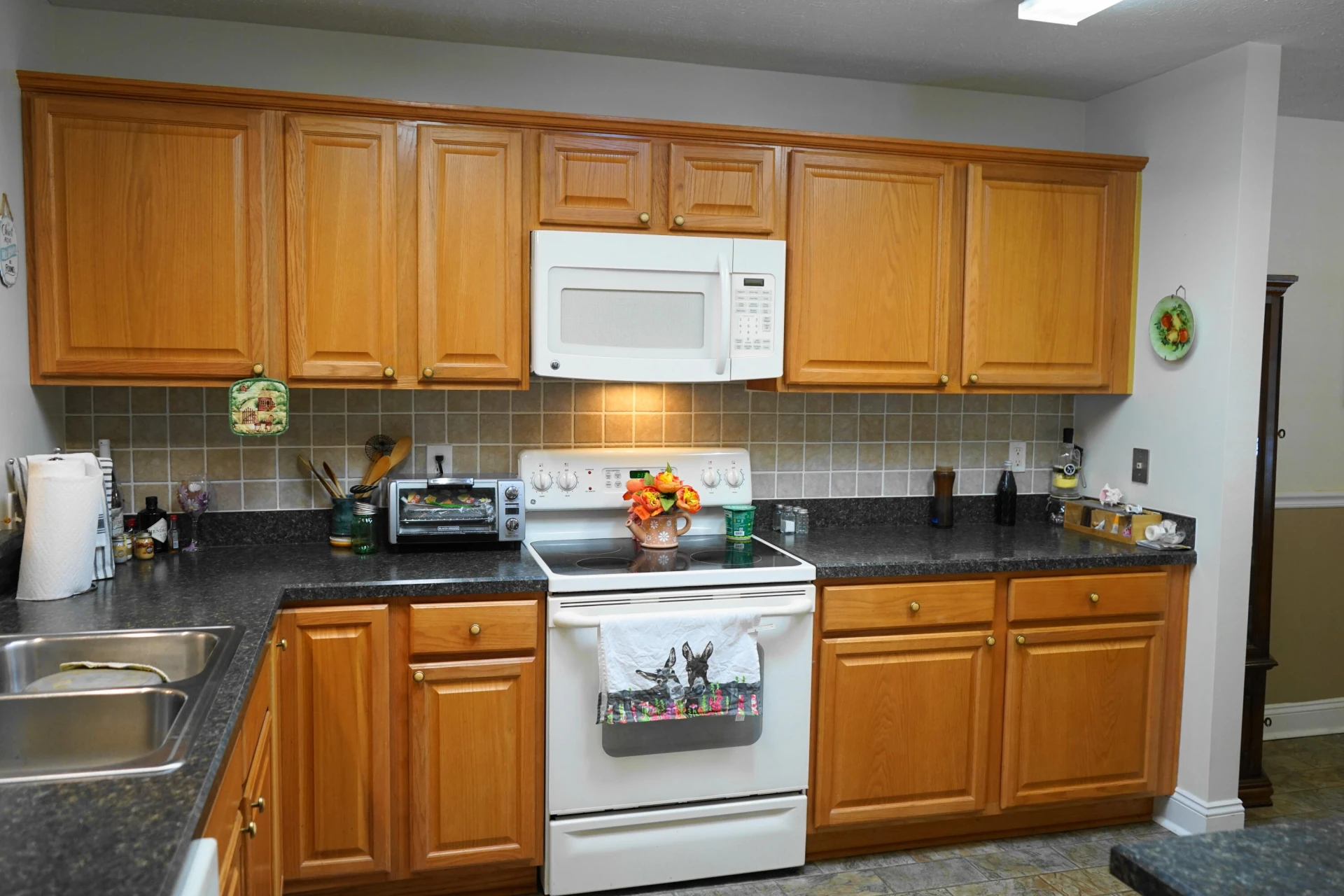 8531 Pineflat LN - Photo 9