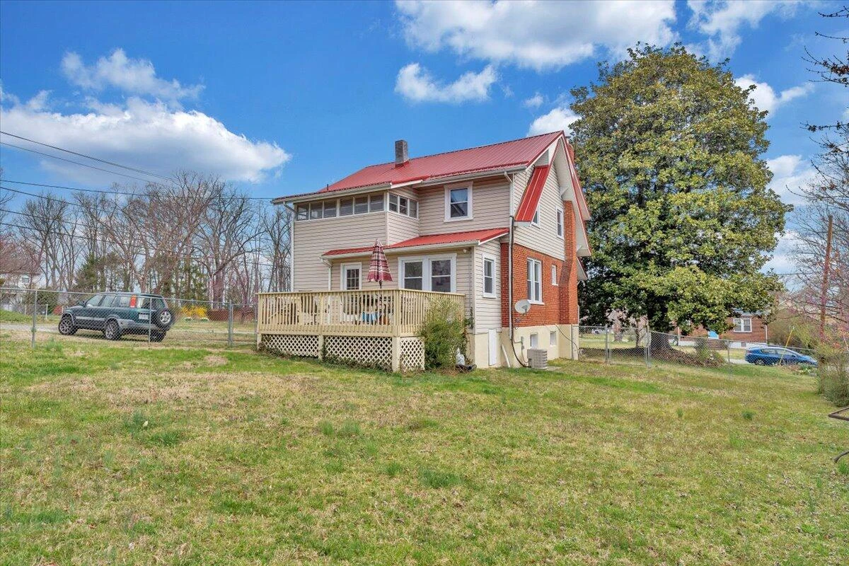 2501 Weaver RD - Photo 38