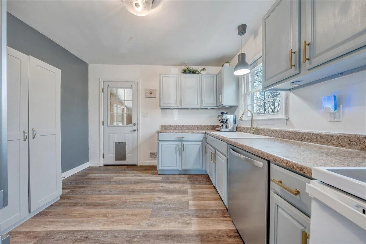331 Ross ST - Photo 5