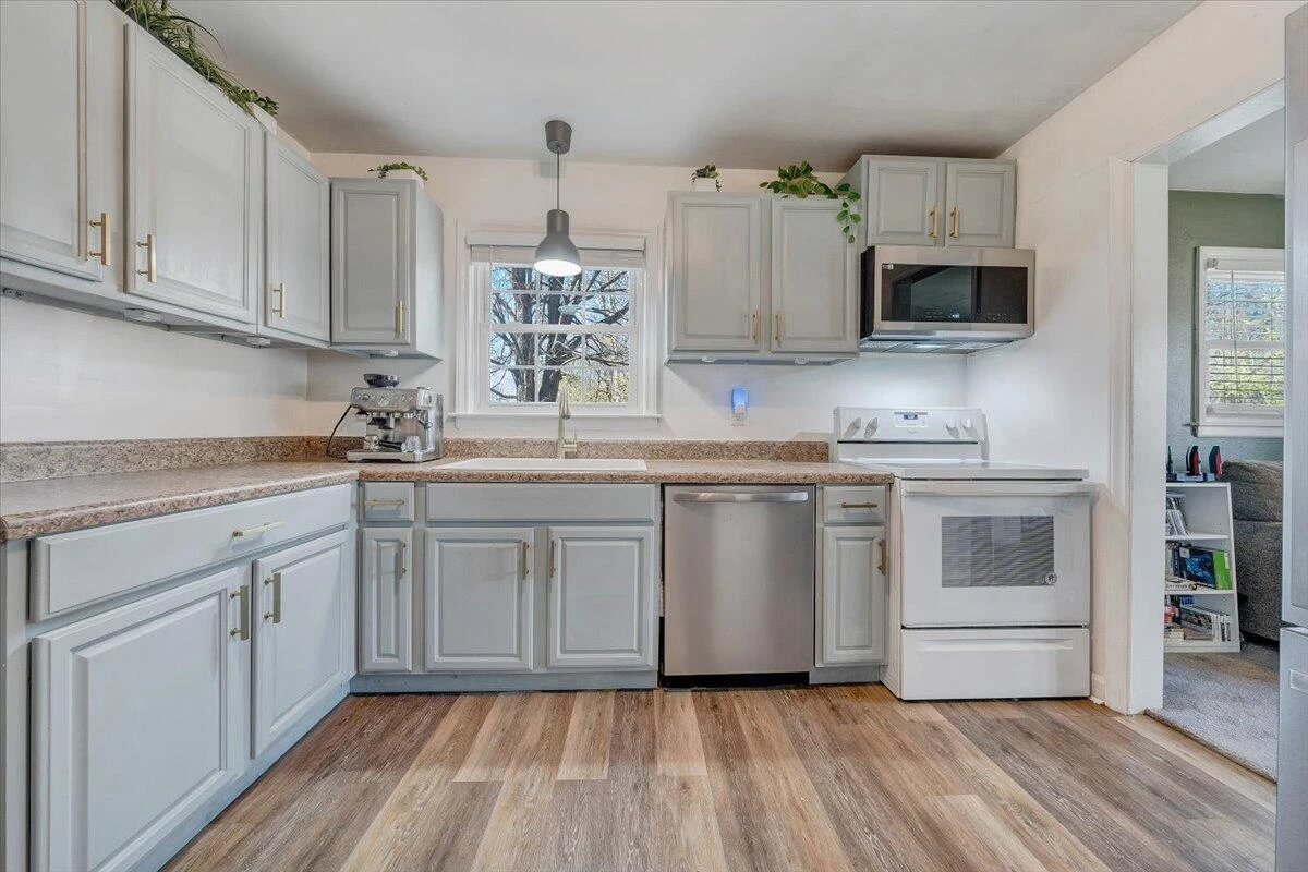 331 Ross ST - Photo 6