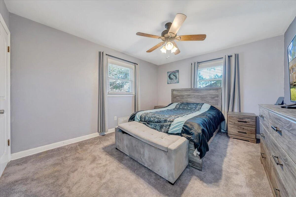 331 Ross ST - Photo 8