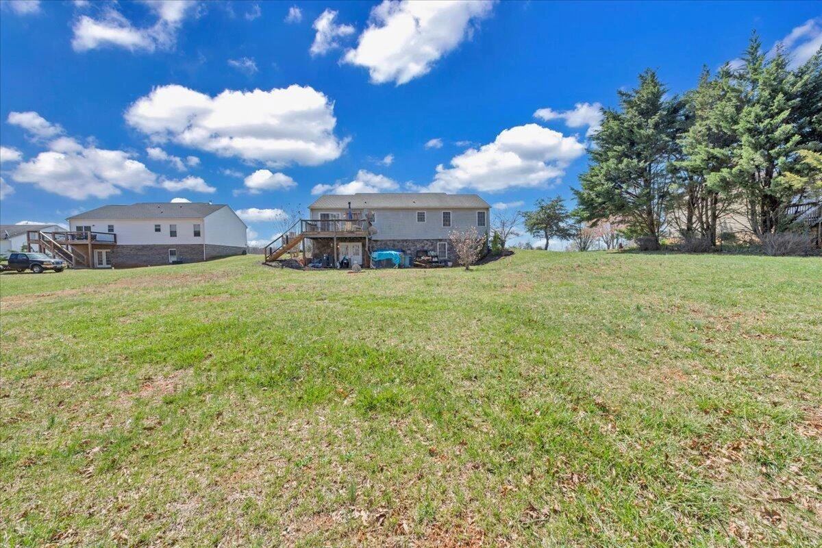 2281 Smith Mountain Lake PKWY - Photo 18