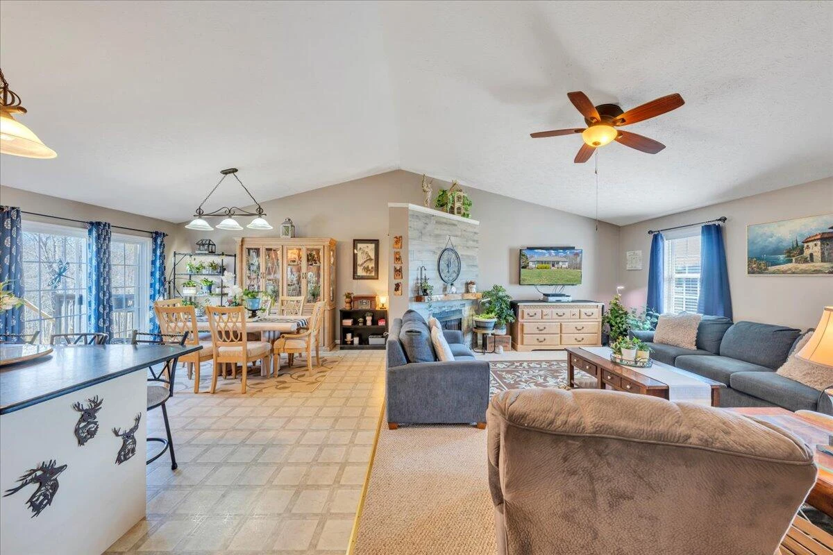 2281 Smith Mountain Lake PKWY - Photo 5