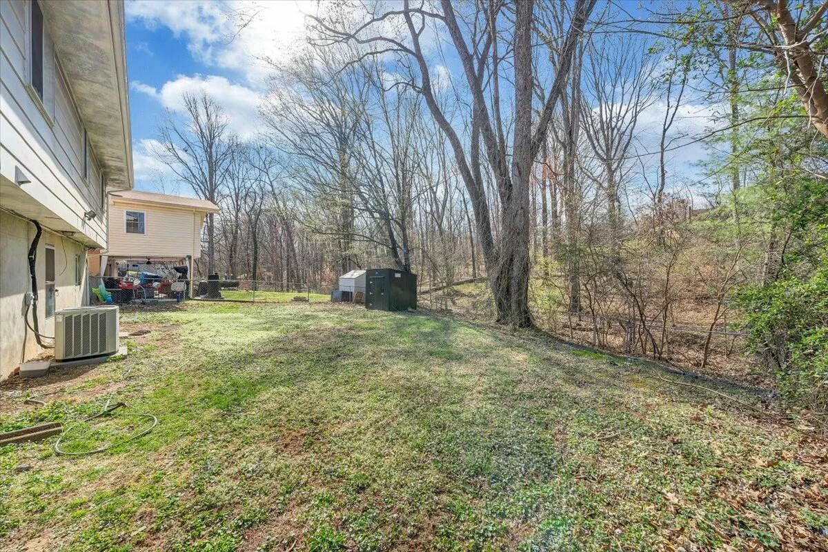 822 Brownwood DR - Photo 14