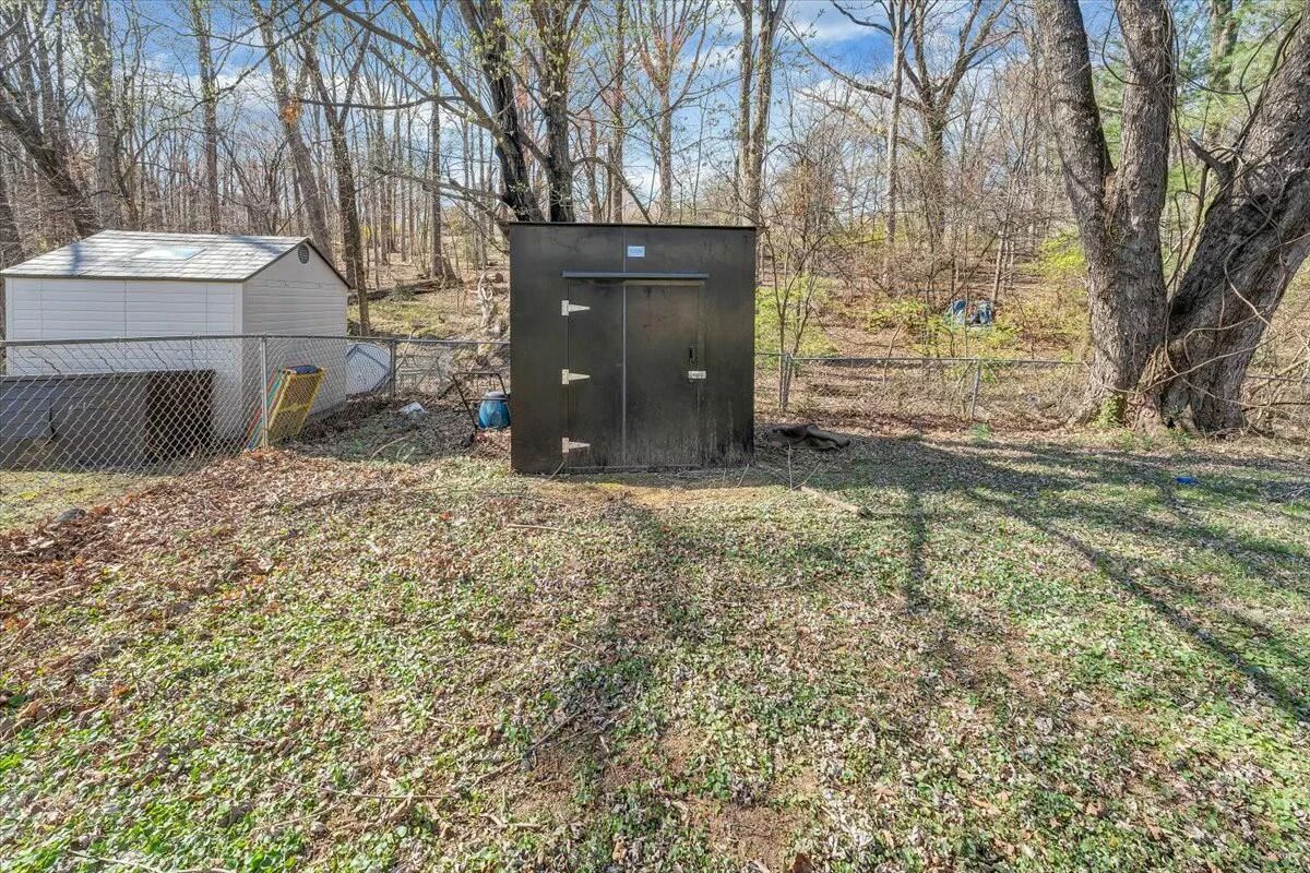 822 Brownwood DR - Photo 15