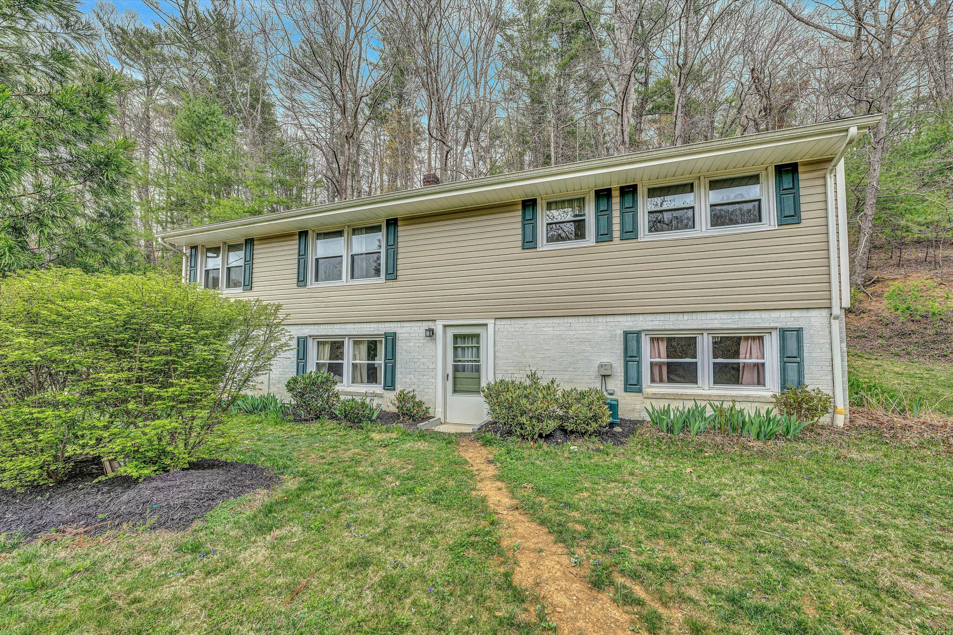 7514 Mt Chestnut RD - Photo 2