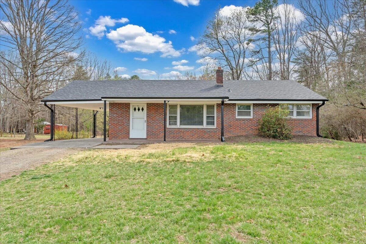 76 Maxey DR
