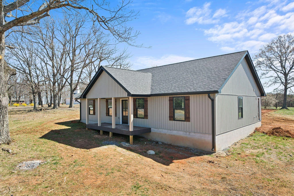 1050 Quaker Church RD - Photo 2