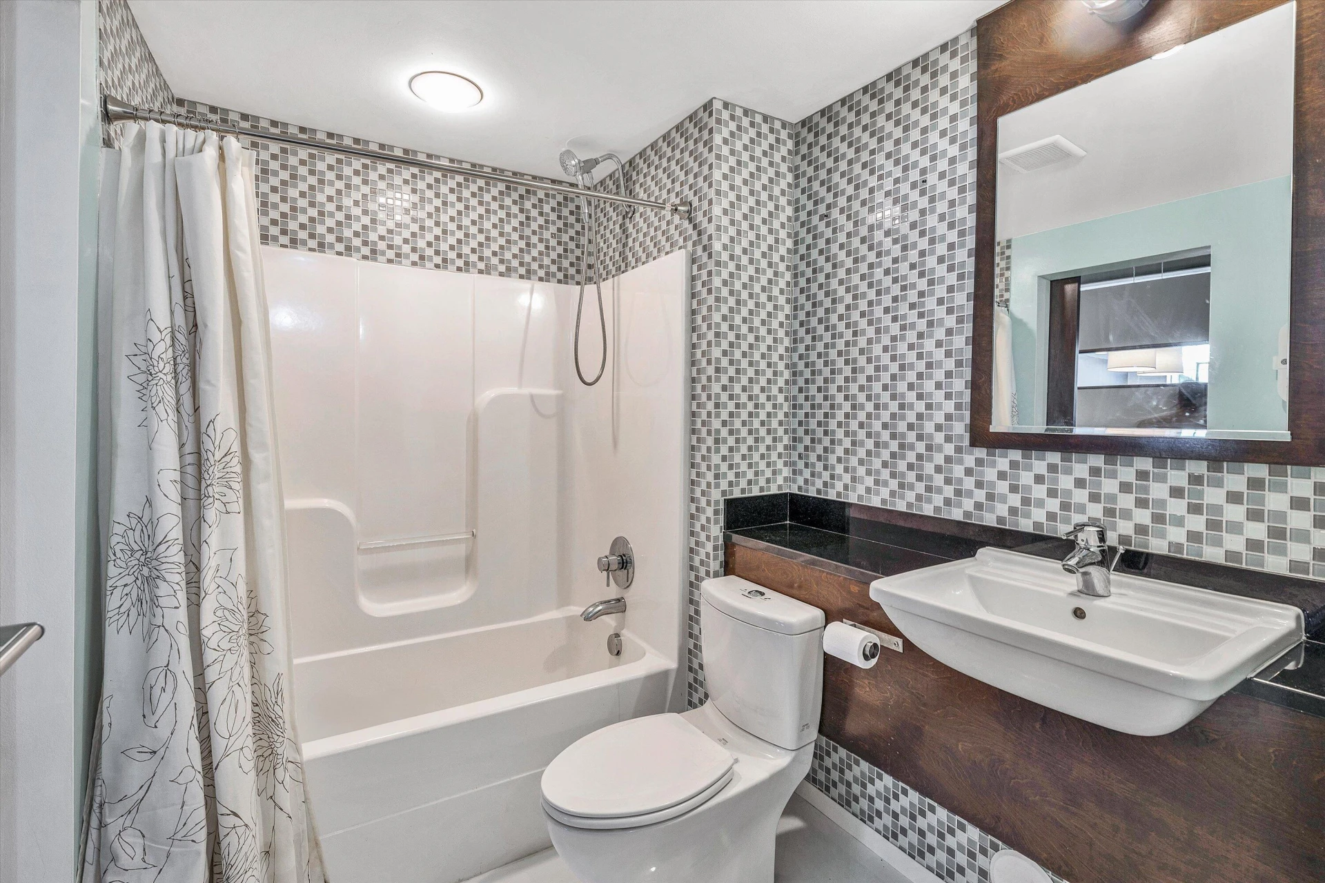 400 Salem AVE #1D - Photo 12