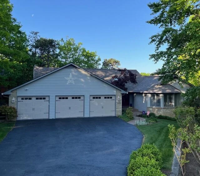 5395 Silver Fox RD