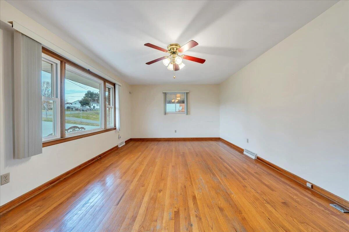 316 Houston AVE - Photo 4