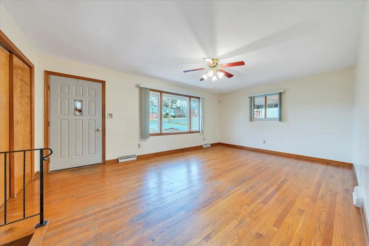 316 Houston AVE - Photo 5