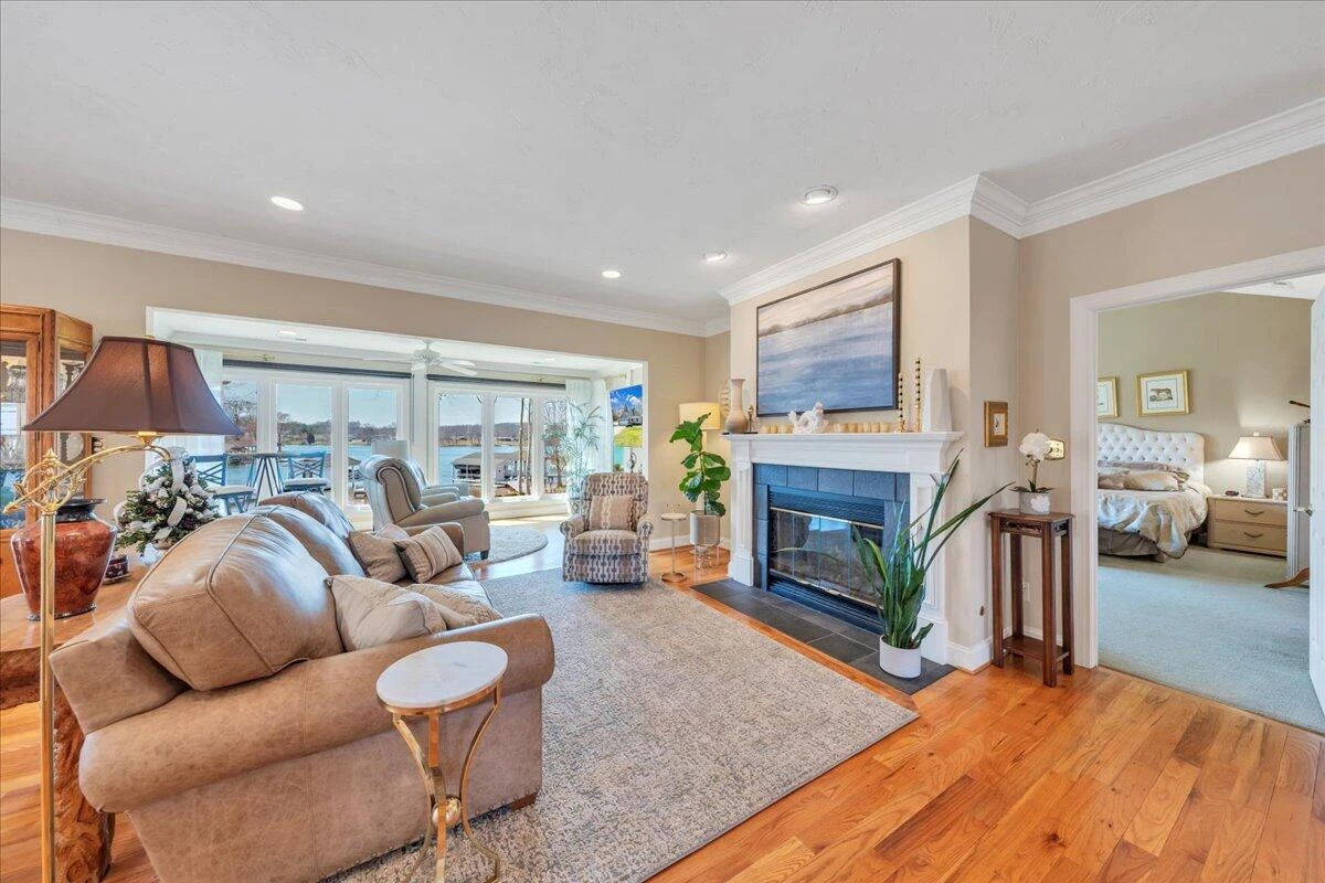 949 Boardwalk DR - Photo 25